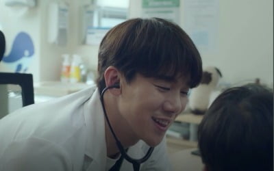 '슬기로운 의사생활' 조정석X유연석, 결정적 희로애락 포착