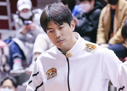 '핸섬타이거즈'의 이상윤/ 사진제공=SBS