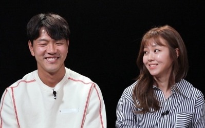 '슈퍼맨이 돌아왔다' 김영권, 승무원 출신 아내와 리리남매 실검 장악