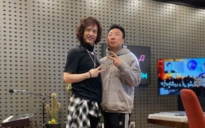 "양준일 형과 함께" 박명수, 양준일과 멋진 '브이'
