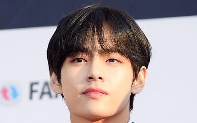 "달콤한 남자"…방탄소년단 뷔, 'Sweet Night' 美 아이튠즈 탑송 3일 연속 정상