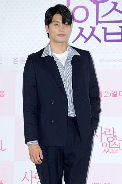 [TEN 포토]'사랑하고 있습니까' 성훈, '뽀얀 얼굴'