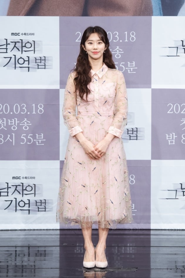 [TEN 포토] '그 남자의 기억법' 이주빈, '봄 기운 가득 담은 패션'