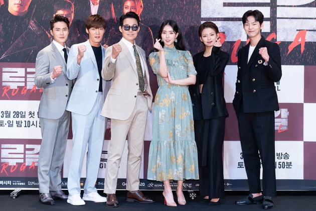 [TEN 포토] OCN 드라마 '루갈'의 훈훈한 주역들 