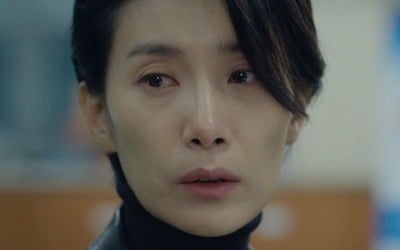 '아무도 모른다', 김서형, 안지호 가방 발견→충격의 눈물…월화극 시청률 1위