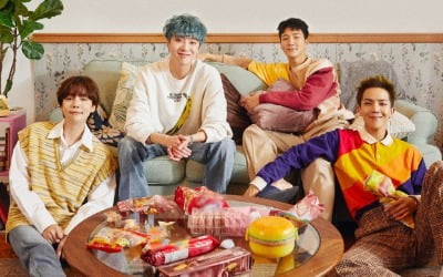 위너, 송민호가 만든 '뜸' 손가락 댄스 공개…'썸'타는 남녀 의인화