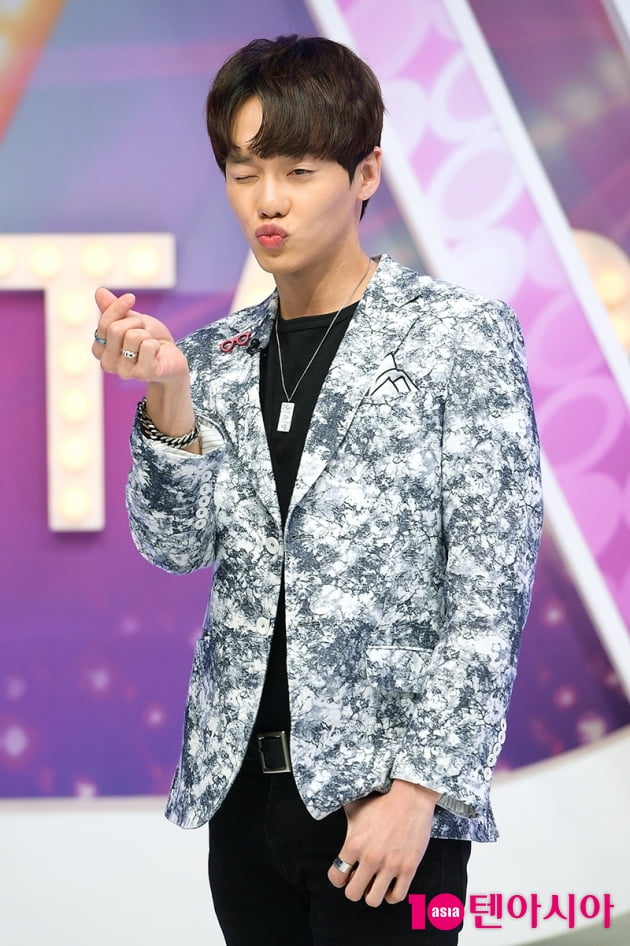 [TEN 포토] '미스터트롯' 이대원, '내가 제일 귀여워'