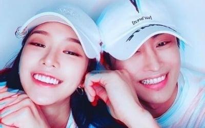 '픽미' 작곡가 맥시마이트, ♥이시아와 열애 고백