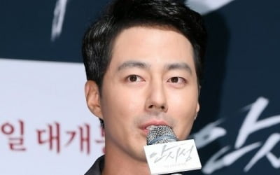 조인성 측 "무릎 통증으로 시술 받고 입원 중" [공식]
