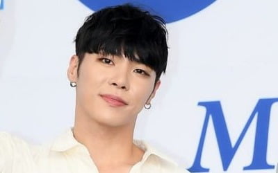 휘성, 화장실서 마취제 투입한 채 발견…소속사 연락두절
