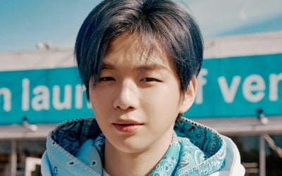 [이슈시계] 강다니엘, 악플 고통에도 끄떡없다…더 단단해진 '강다니엘 파워'