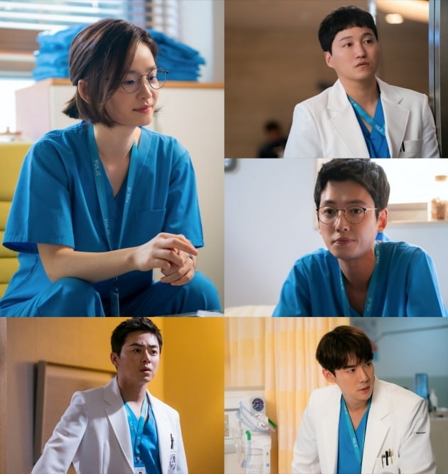 2일 방송될 ‘슬기로운 의사생활’에서 다섯 친구의 이야기들이 베일을 벗는다. /사진제공=tvN