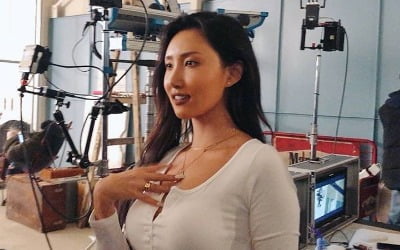 마마무 화사, 구릿빛 피부서 느껴지는 건강美 '섹시+청순'