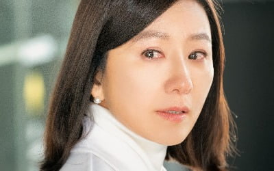 '부부의 세계' 김희애, 임신한 한소희와 대치 '들끓는 눈빛'