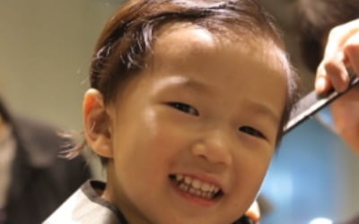 '슈돌' 하오, 강새로이로 변신?…즐거운 헤어숍 나들이