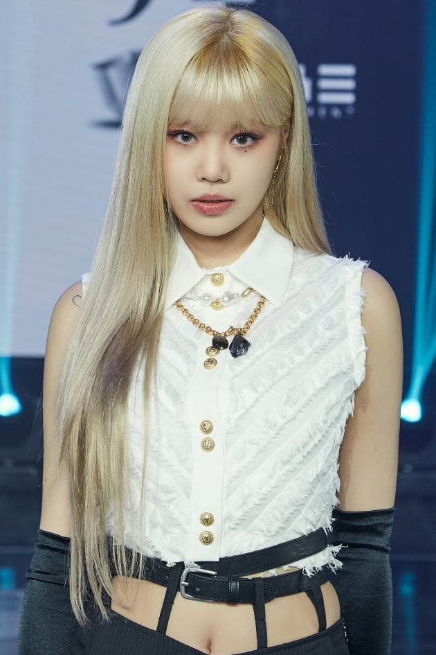 [TEN 포토] '아이 트러스트' 여자아이들 수진, '블랙홀 아이즈'