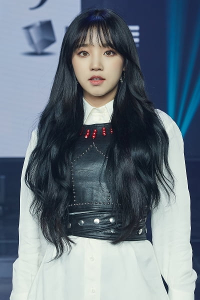 [TEN 포토] '아이 트러스트' 여자아이들 우기, '반해버렸어'