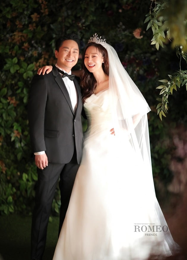 여윤정·홍가람 웨딩화보 / 사진제공=해피메리드컴퍼니