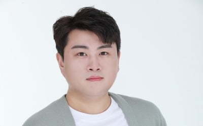 김호중, 15일 리메이크곡 '너나 나나' 공개…정규 앨범 발매도 '코앞'