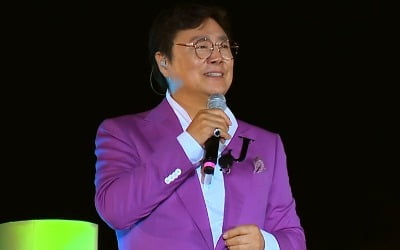 '트롯신이 떴다' 설운도→남진, 베트남 마지막 공연 '열광적 환호'…앙코르 무대까지