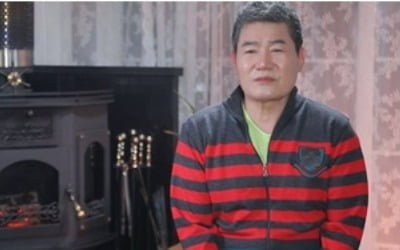 '모던패밀리' 진성, 3층 규모 전원주택 최초 공개…노래방부터 한약방까지