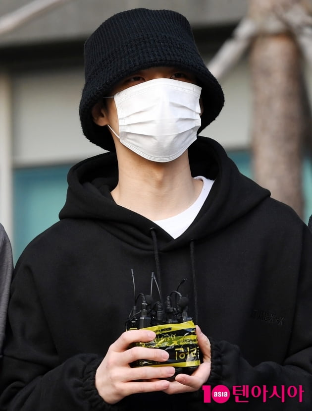 [TEN포토] CIX 비엑스 '소중한 한표 행사하겠습니다'