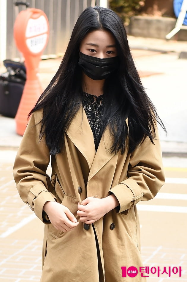 [TEN포토] 체리블렛 채린 '많은 팬들보고 깜짝이야'