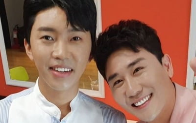 임영웅, 영탁 '쇼 음악중심' 데뷔 축하→영탁 "오늘도 감사해"