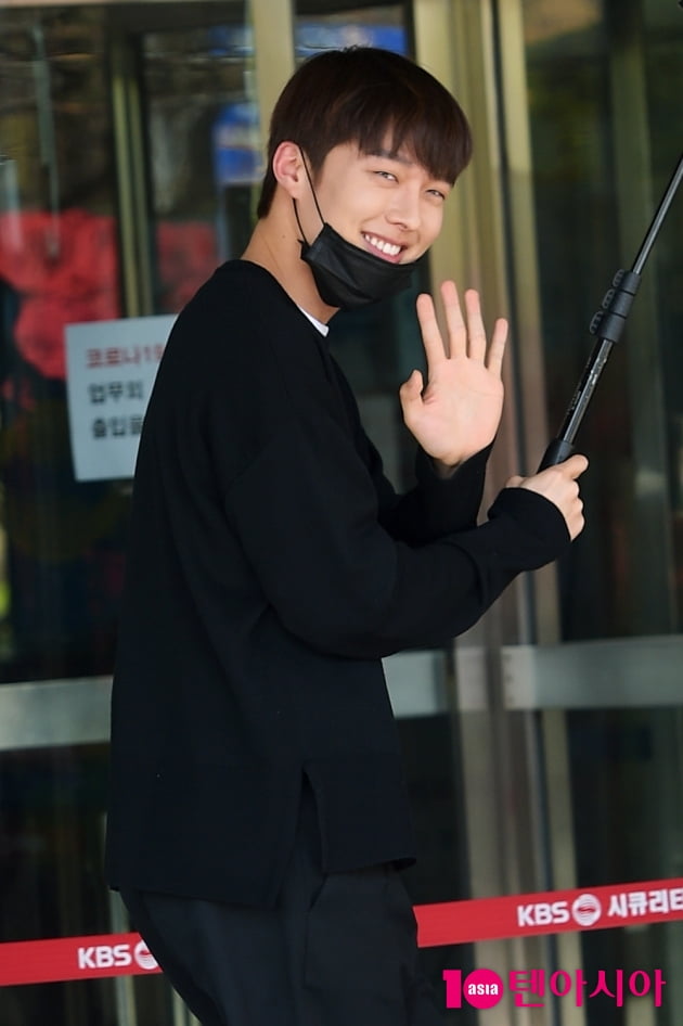 [TEN 포토] 장기용 '백만 불짜리 미소'