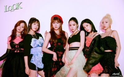 [이슈시계] 에이핑크, '청순의 대명사'에서 '롱런' 걸그룹 신화 쓰기까지