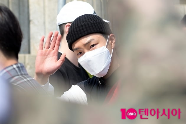 [TEN 포토] '오늘 입대' 위너 이승훈, '잘 다녀올게요'