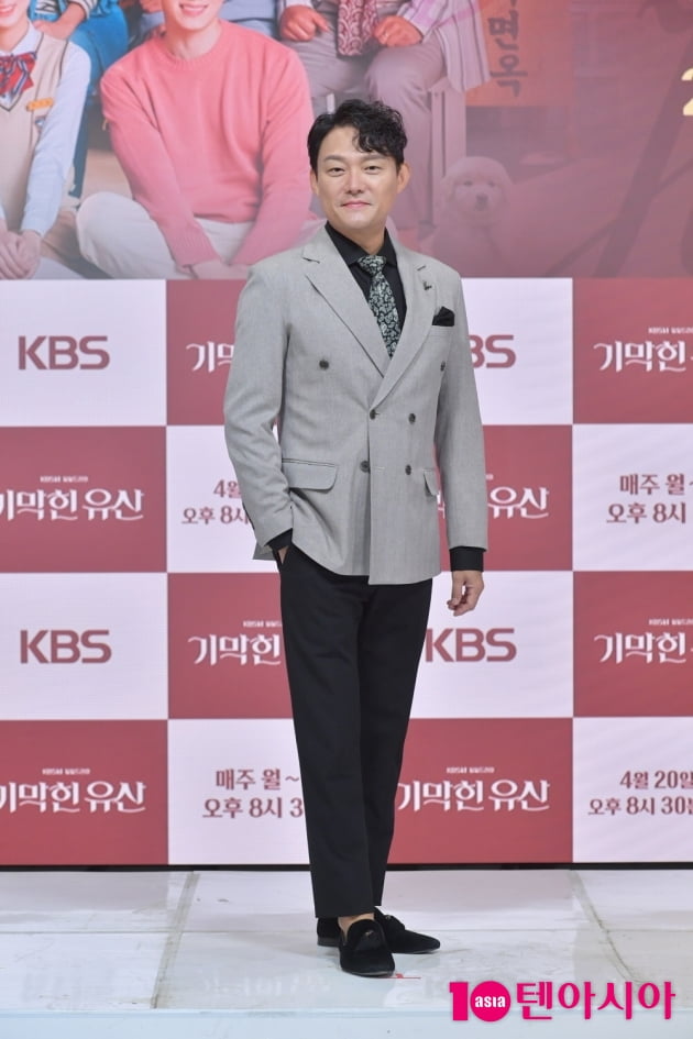 [TEN 포토] '기막힌 유산' 남성진 '멋스러운 중년'