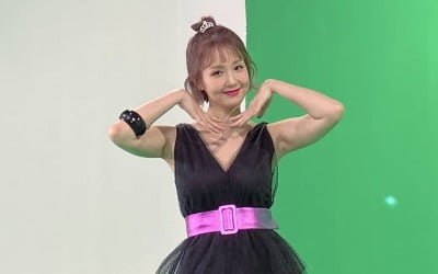 오정연, 블랙부터 핫핑크까지…어떤 스타일도 '찰떡'