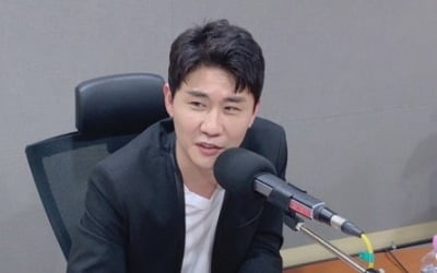 영탁 "무명 시절, 5층 계단 올라 쌀 배달하기도"('허리케인 라디오')