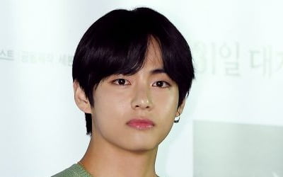 방탄소년단 뷔가 만든 '보라해'…감동의 순간이 BTS 상징 중 하나로