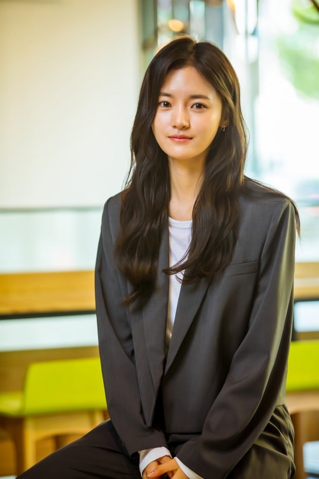 tvN 토일드라마 '하이바이, 마마!'에서 차유리(김태희 분)의 죽음으로 절망하던 조강화(이규형 분)에게 찾아온 두 번째 가족이자, 서우(서우진 분)의 새로운 엄마 오민정 역으로 열연한 배우 고보결. /사진제공=HB엔터테인먼트