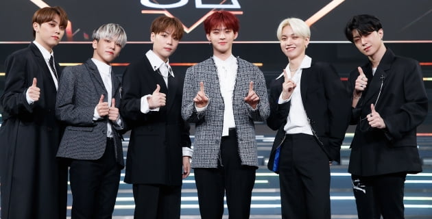 [TEN 포토] '로드 투 킹덤' 온앤오프, '즐거운 분위기'
