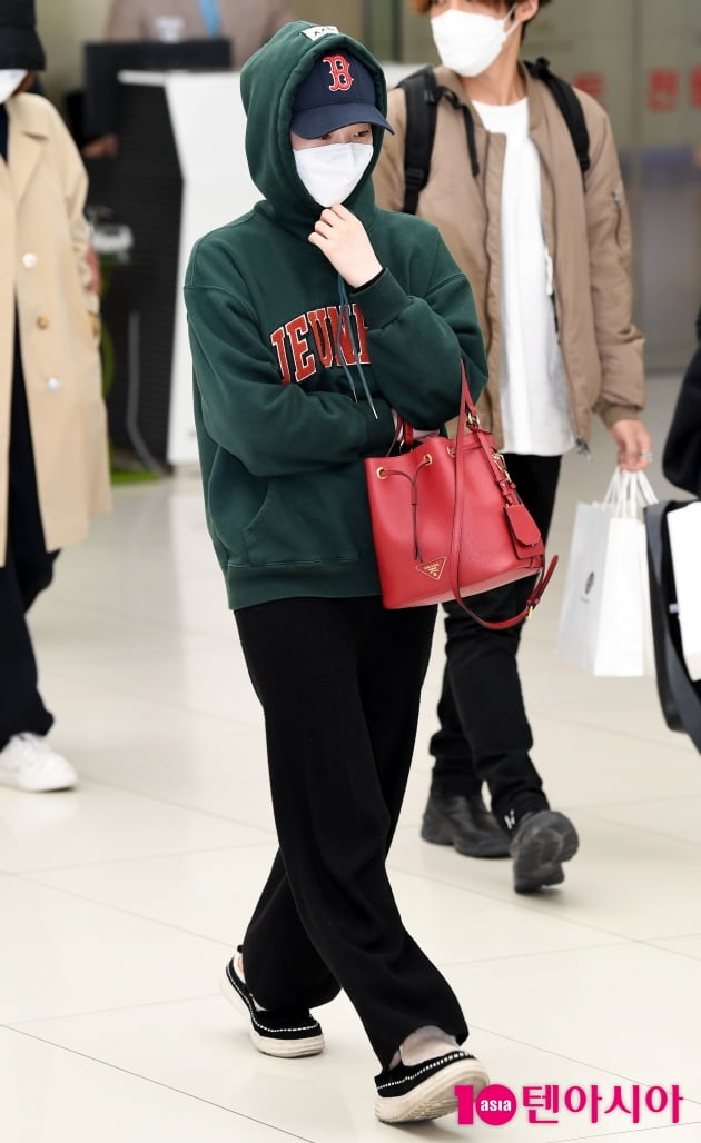 [TEN 포토] 트와이스 다현 '후드티로 깜찍하게'