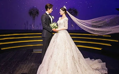 백성현, 4년 열애 끝 결혼 "아껴주고 사랑하며 살겠다"…웨딩화보 공개