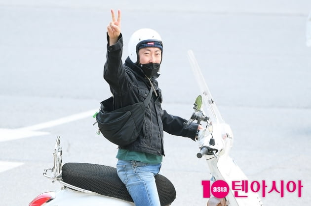 [TEN 포토] 박명수 '신나게 달려볼까?'