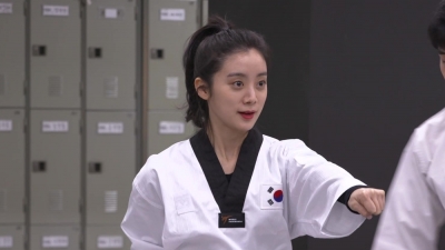 '부럽지' 우혜림♥신민철, 태권도 커플 코칭 수업…도복 띠 매주다 '야릇 무드'
