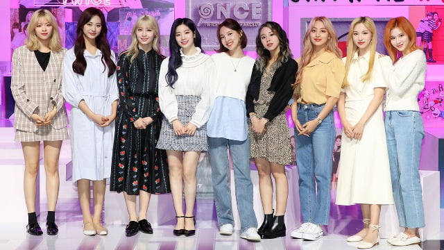 트와이스 '시즈 더 라이트', 미공개 자료 담은 최초의 다큐 (종합)