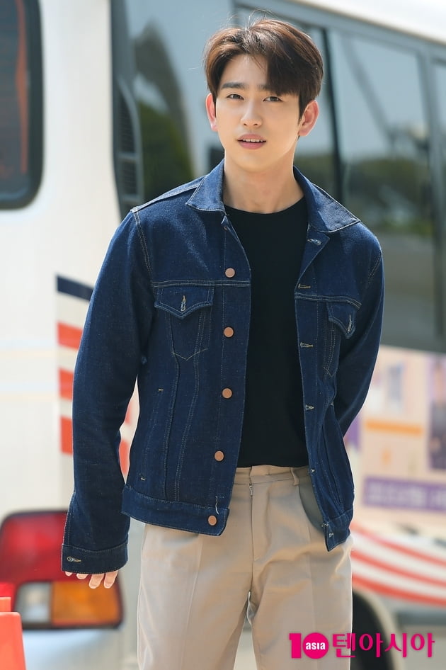 [TEN 포토] 갓세븐 진영, '잘생김 한도초과'