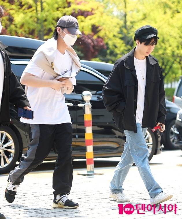 [TEN 포토] 갓세븐 JBX영재, '출근길 패션은 편하게~'