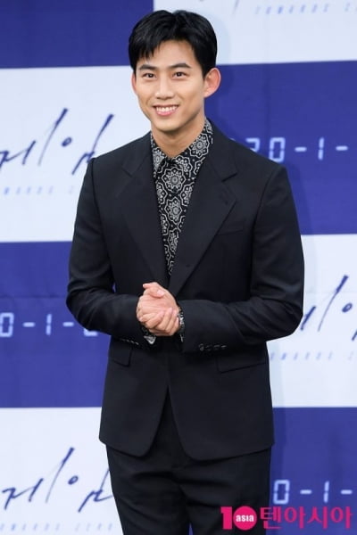 옥택연, 영화 '한산' 캐스팅 확정…사극 첫 도전 [공식]