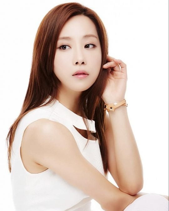 쥬얼리 출신 조민아.