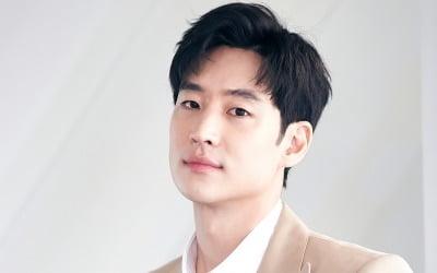 [TEN 인터뷰] 이제훈 "'사냥의 시간', 영화적 동지 만난 작품"
