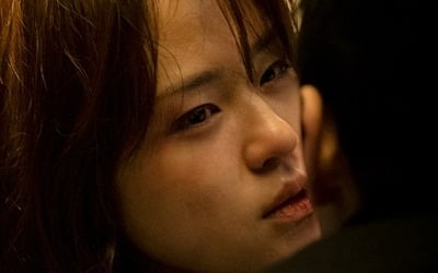 '부부의 세계' 충격적 사건의 전말은?…김희애·박해준·한소희, 벼랑 끝 '진실게임'