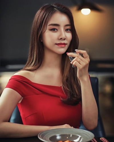 '군통령' 설하윤, 군심 뒤흔든 '심쿵' 관능美 [화보]