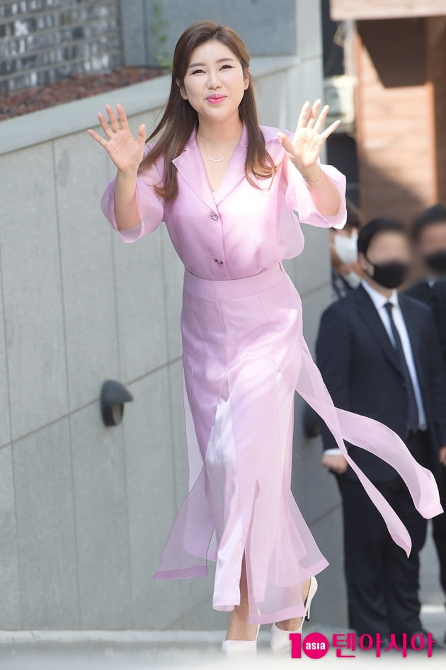 [TEN 포토] 송가인 '보라빛 선녀 비주얼'
